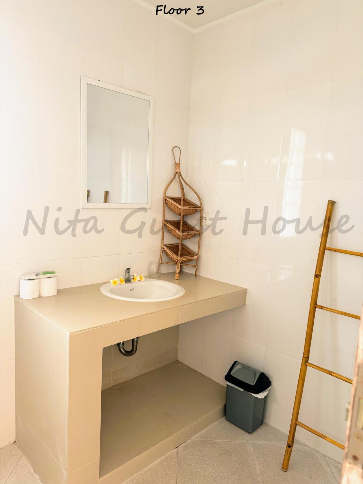 Nita Guest House Bali Canggu Exterior foto