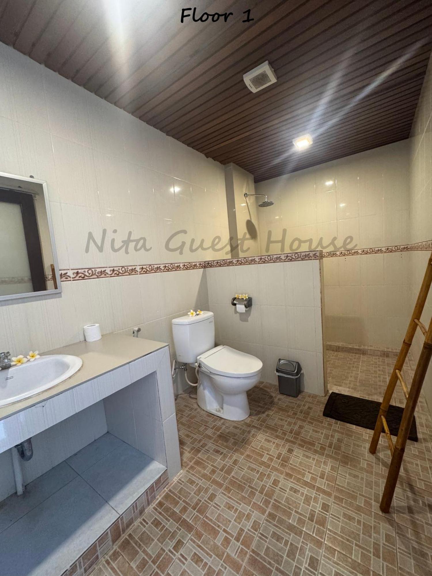 Nita Guest House Bali Canggu Exterior foto
